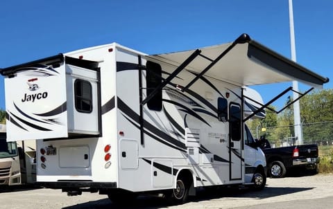 2019 Jayco Melbourne 24K Drivable vehicle in Kettering