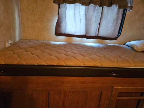 Family Friendly Home Away From Home Towable trailer in Joliet