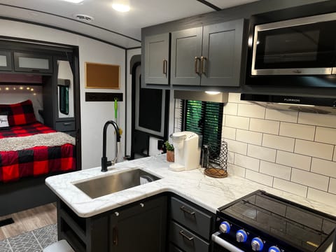 The Huffs kid/pet friendly RV! Towable trailer in Moses Lake