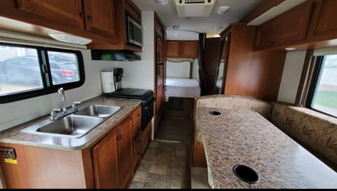 2009 Tioga Ranger C Class Motorhome Drivable vehicle in Lone Tree