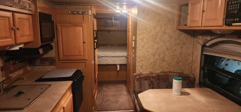 Great family camper Towable trailer in Moline