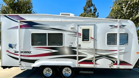 Easy To Tow- Toy Hauler Remorque tractable in Rancho Cucamonga