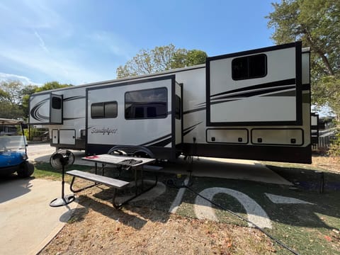 2022 Forest River Sandpiper WTX833 Towable trailer in Conroe