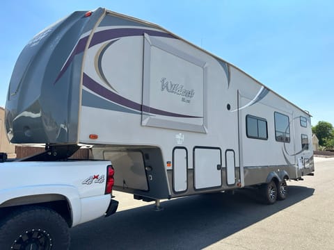 2013 Forest River WILDCAT 34' Bunkhouse 5th Wheel Remorque tractable in Pacific Beach