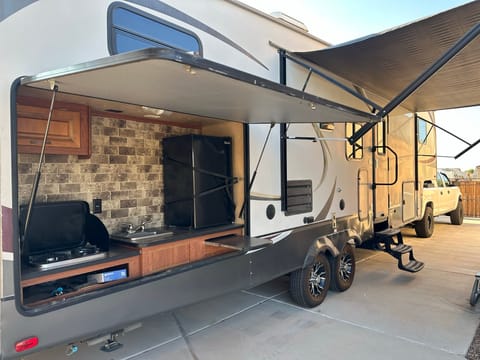 2013 Forest River WILDCAT 34' Bunkhouse 5th Wheel Tráiler remolcable in Pacific Beach