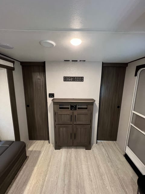 Family Camper Shasta 26DB Towable trailer in Springfield