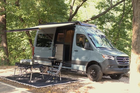 2023 4x4  Off Grid Capable Mercedes Sprinter Campervan in Ozark