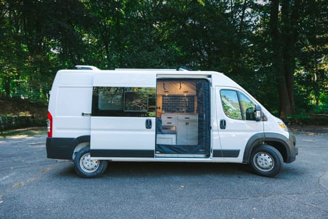 Vanscape: Luxury Road Adventures Await! Campervan in Piscataway