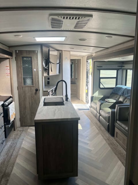 2021 Forest River Wildwood Heritage Glen Towable trailer in Marana