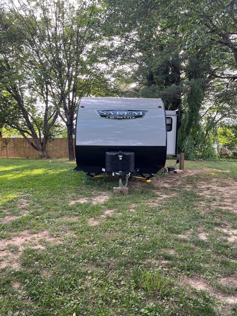 Memory Maker Bunkhouse for Family and Friends Towable trailer in Horse Shoe