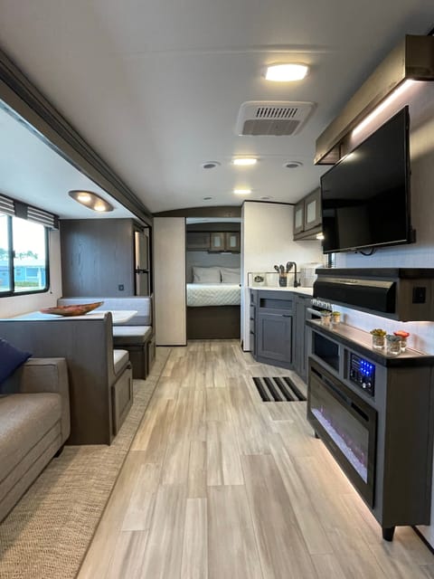 T & K's Family Approved Paradise RV Rental Remorque tractable in Oakland Park
