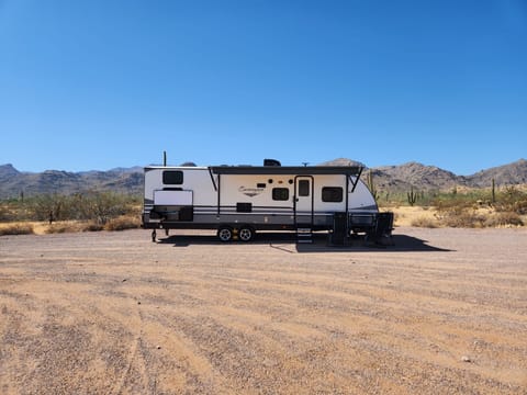 Family Coach | Forest River Surveyor 295QBLE Towable trailer in Avondale