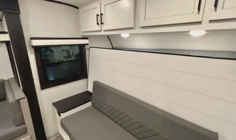 2024 Jayco Jay Feather Micro, Sleeps 5 adults Towable trailer in Chantilly