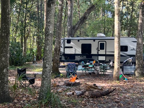 5 Star Family Friendly Camper Rental Towable trailer in Palm Harbor