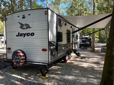 5 Star Family Friendly Camper Rental Tráiler remolcable in Palm Harbor