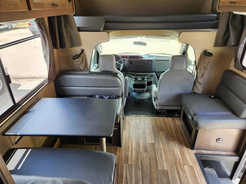 2019 Thor Motor Coach Majestic 23A Drivable vehicle in Amarillo