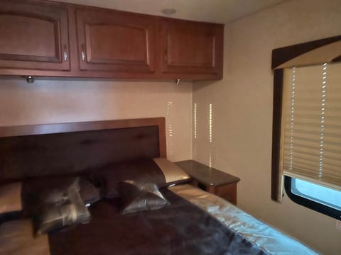 32’ Jayco Greyhawk  - comfortable Class C RV Drivable vehicle in Apache Junction