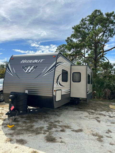 2017 Keystone Hideout Bunkhouse 27DBS Towable trailer in Lynn Haven