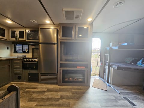 2021 CrossRoads RV Volante 28BH Towable trailer in Lake Texoma