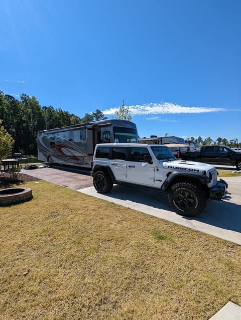 Ultimate Luxury Family Motorcoach Veicolo da guidare in Riverview