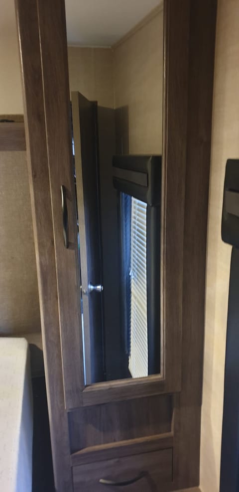 2019 Toy Hauler/ Extra Room for House Guest Rimorchio trainabile in National City