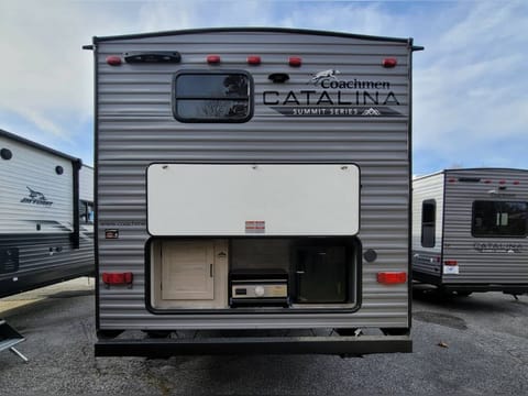 2024 Coachmen Catalina 271DBS (VIN 2704) Winter H Towable trailer in Winter Haven