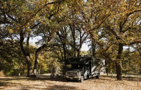 2023 Quantum LF31 Bunkhouse, Dual AC's+Solar (CA) Drivable vehicle in Pacific Beach