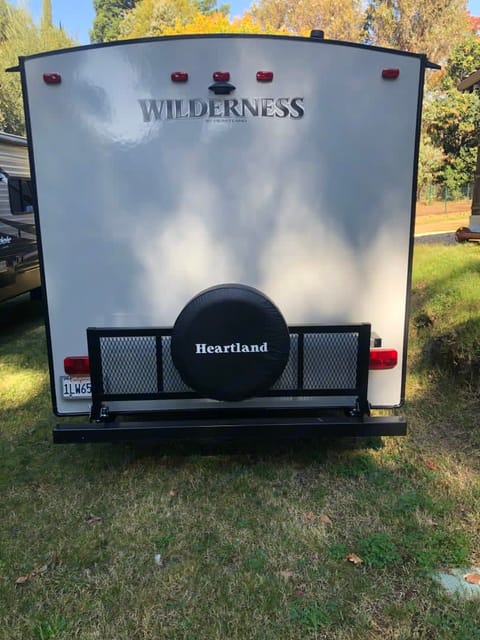 2019 Heartland Wilderness - 28 feet sleeps 3-4 Towable trailer in North Highlands