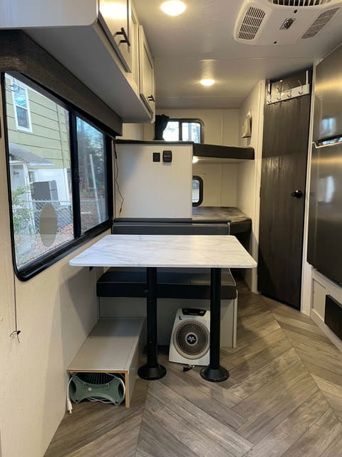 Our family camper! Towable trailer in Homewood