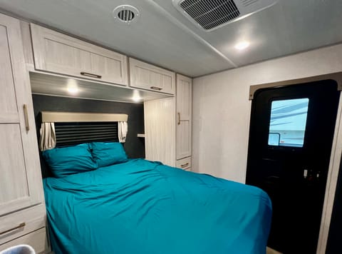 Digital Nomad Paradise or Bring The Whole Family Towable trailer in Clermont