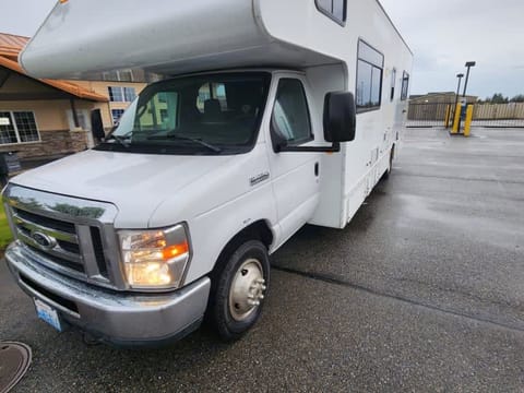 2016 Thor Motor Coach Majestic 28A Drivable vehicle in Spokane Valley