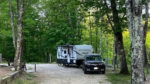 Cozy Keystone Springdale Mini with Bunk Beds Towable trailer in Tilton