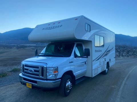 2018 Winnebago Minnie Winnie 22R Drivable vehicle in Ashland