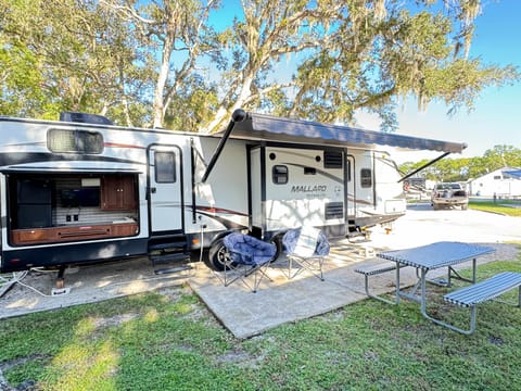 Ozzie’s Family  Camper Rental! Towable trailer in Lakewood Ranch