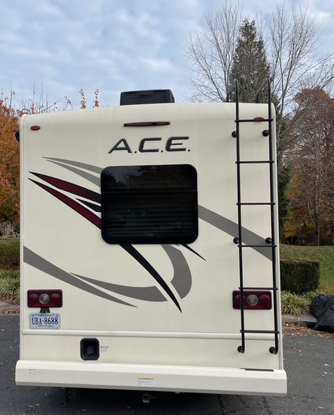 Family Hotel On Wheels Drivable vehicle in Catoctin