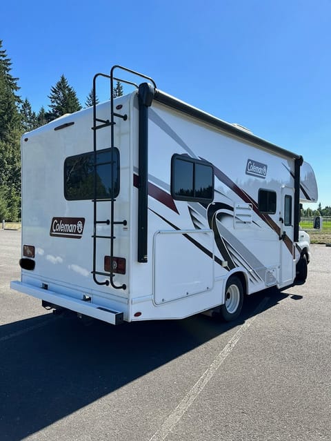 "UNLIMITED MILES* 2022 Coleman | SLEEPS 6 | 23' Véhicule routier in Vancouver