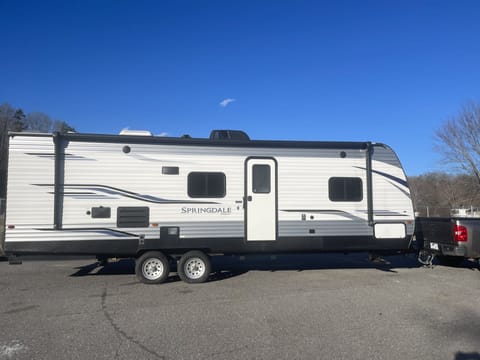 Smokey Mountain Glamper Towable trailer in Clyde