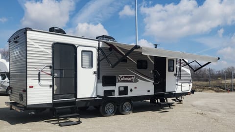 2018 Dutchmen RV Coleman Lantern Series 263BH Towable trailer in Kettering