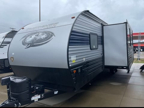2022 Forest River RV Cherokee 264DBH Towable trailer in Belleville