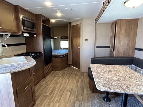 Kid’s Bunkhouse! Private Master Suite! Towable trailer in Rio Rancho