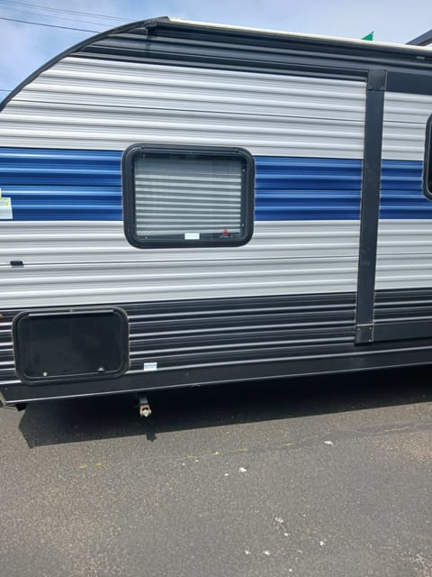 Luxury Inn Towable trailer in Coos Bay