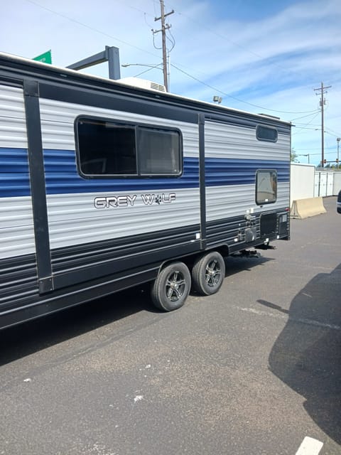 Luxury Inn Towable trailer in Coos Bay