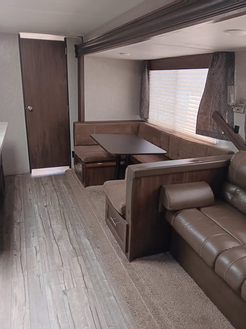 2018 Forest River Cherokee Towable trailer in Hermitage