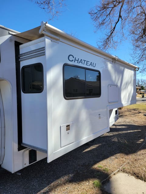 2023 Thor Chateau-Adventure Awaits! Drivable vehicle in Wheat Ridge