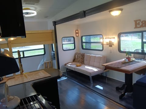 Fully Renovated/Spacious Camper Rental Towable trailer in Cornelius