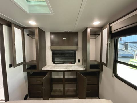 2023 Grand Design Transcend Xplor 251BH Towable trailer in Oak Harbor