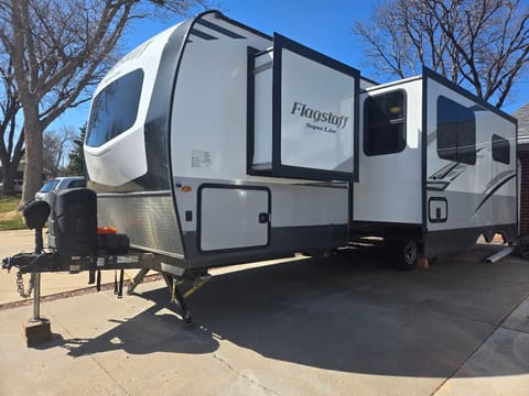 2021 Super Lite Camper Trailer Towable trailer in Northglenn