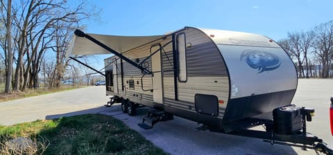 2017 Forest River RV Cherokee 294BH Towable trailer in Ankeny