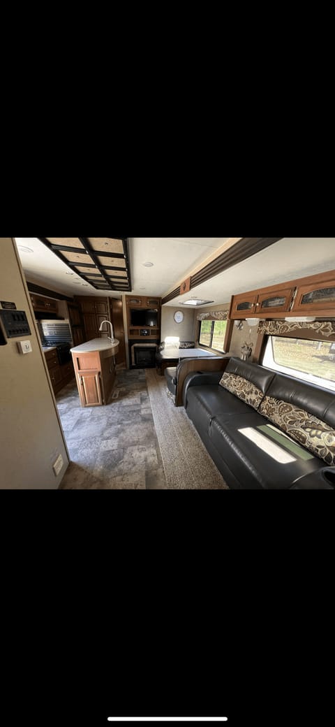 2016 Coachmen RV Freedom Express Towable trailer in Manistee