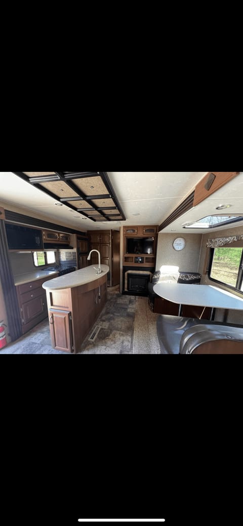 2016 Coachmen RV Freedom Express Towable trailer in Manistee